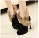 Bota Preta Casual Cano Curto com Pelúcia