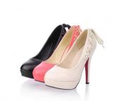 Sapato Scarpin com Amarras